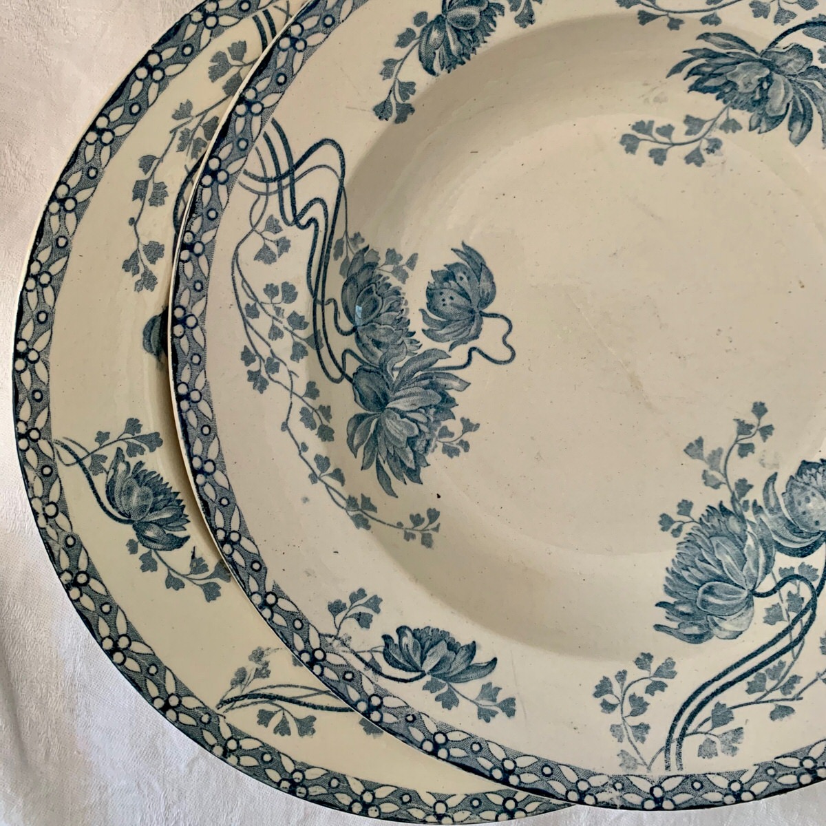 Plato hondo Royat - Terre de Fer - basset Antiques-1 Plato hondo Royat - Terre de Fer - basset Antiques-