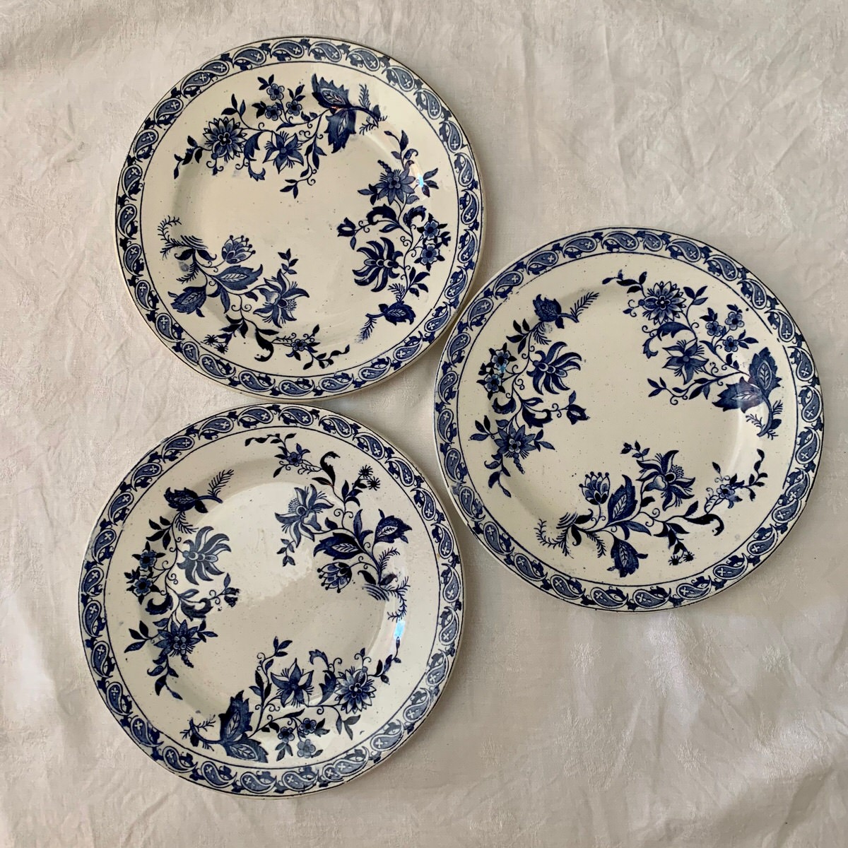 Plato llano Delfi - Basset Antiques - Terre de Fer-1 Plato llano Delfi - Basset Antiques - Terre de Fer-1