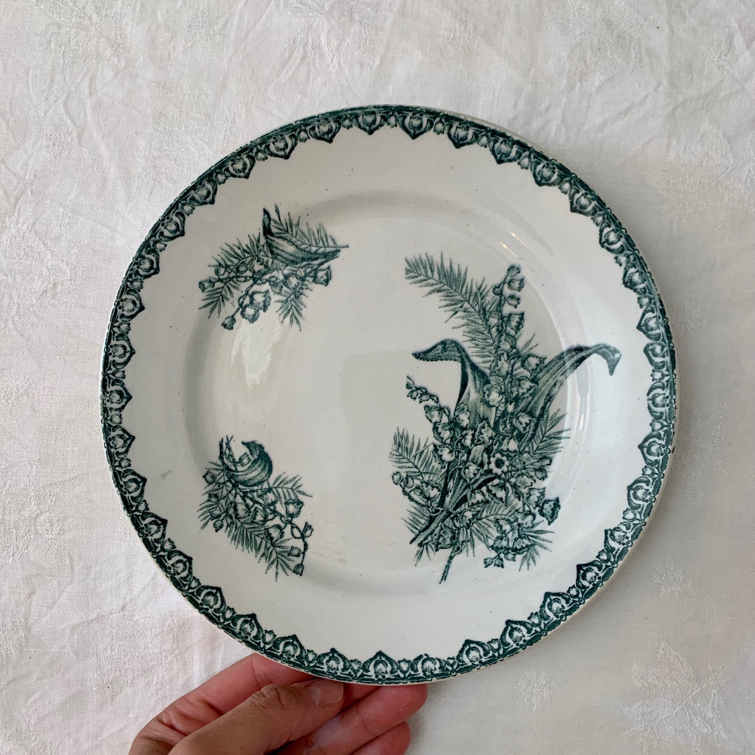 Plato llano Muguet - Terre de Fer - Basset Antique Plato llano Muguet - Terre de Fer - Basset Antique