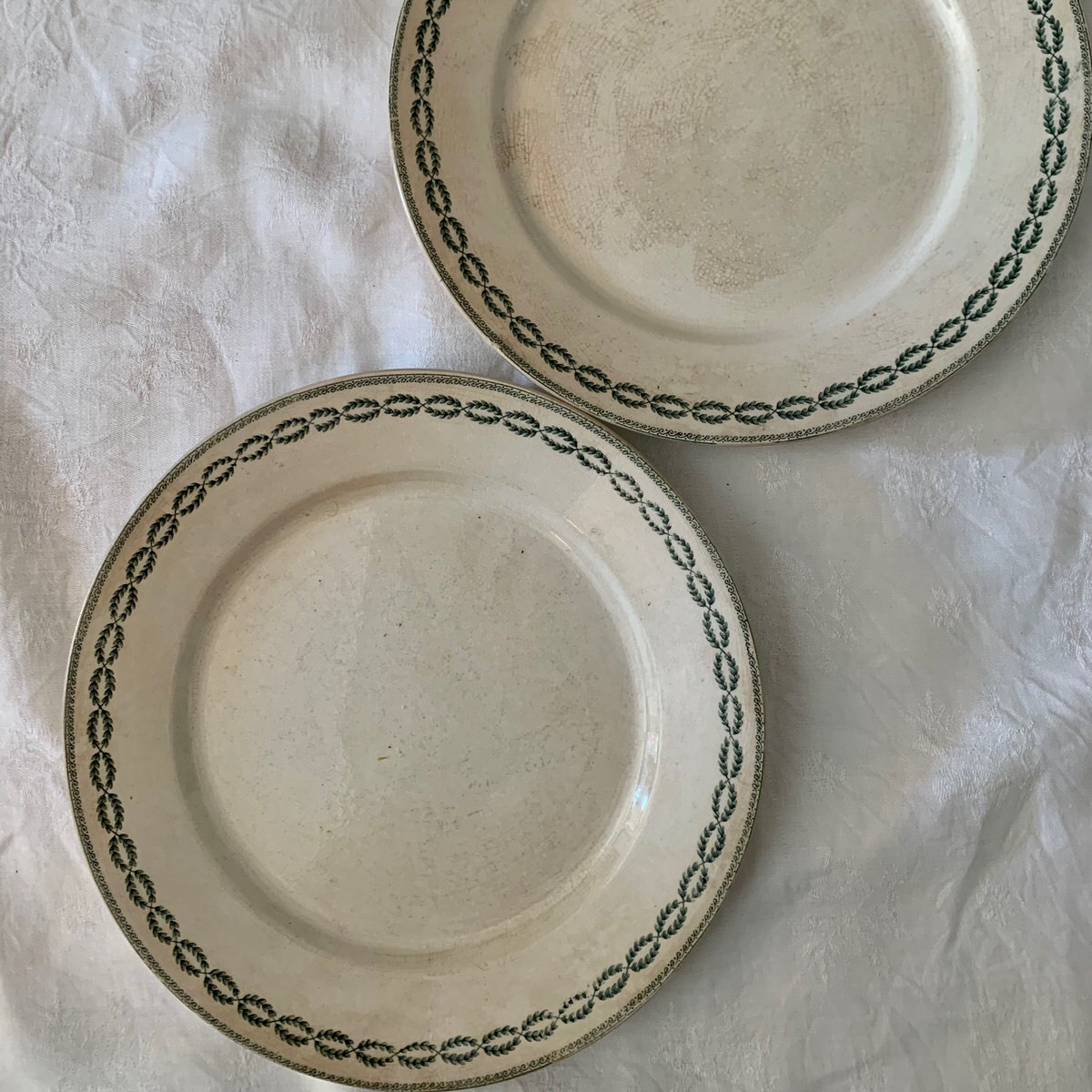 Platos llanos Nobilis - Terre de Fer - Basset Antique-1 Platos llanos Nobilis - Terre de Fer - Basset Antique