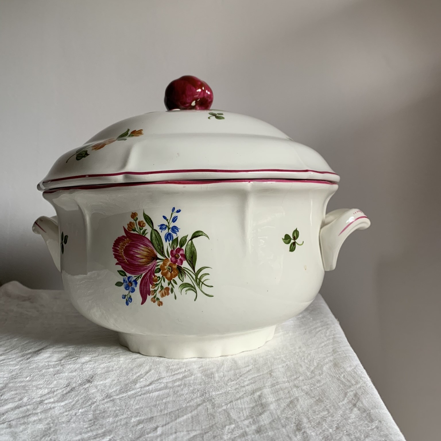 Sopera Cherry Bloom Saint-Amand France Sopera Cherry Bloom Saint-Amand France