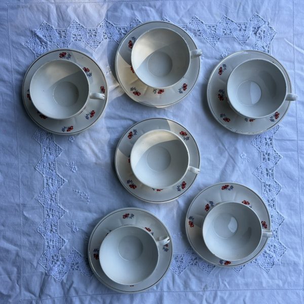 R230 Taza y plato de cafe (2)